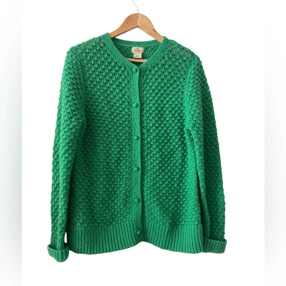 L.Bean women's crochet button-front wool blend cardigan in green size L pristine